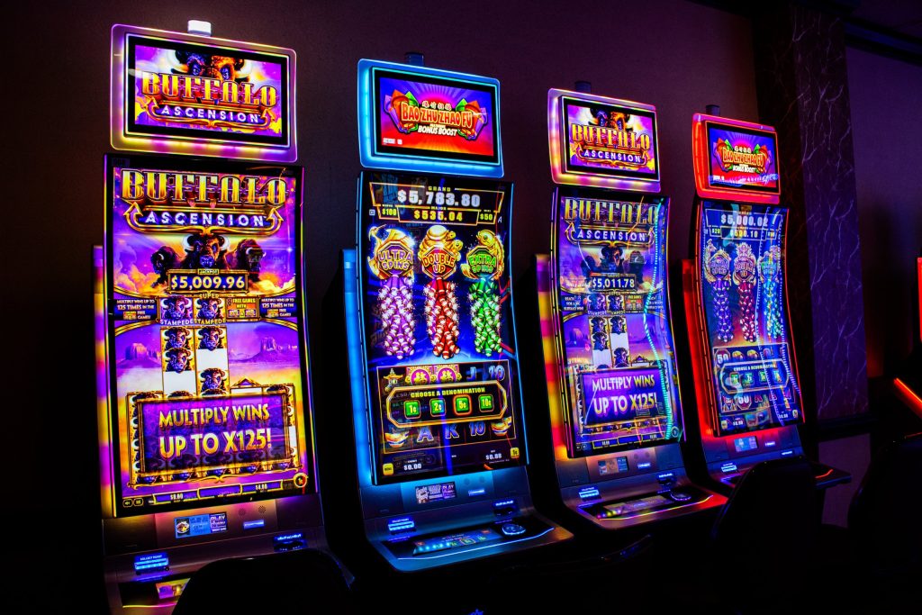 Some casino sessions feel calmer even when games stay active